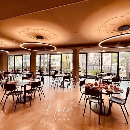 מלון Noir - Free Brunch & Breakfast Until 13-00 - Vicinissimi A Mirabilandia מילאנו מריטימה