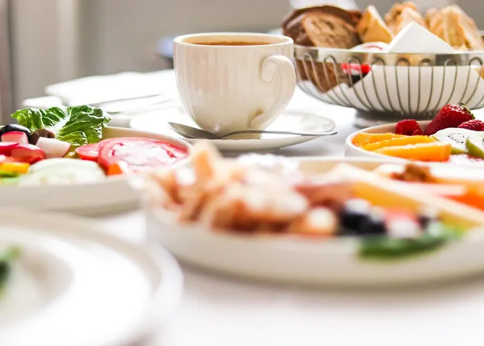 Noir - Free Brunch & Breakfast Until 13-00 - Vicinissimi A Mirabilandia Milano Marittima