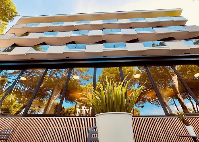 Noir - Free Brunch & Breakfast Until 13-00 - Vicinissimi A Mirabilandia Milano Marittima