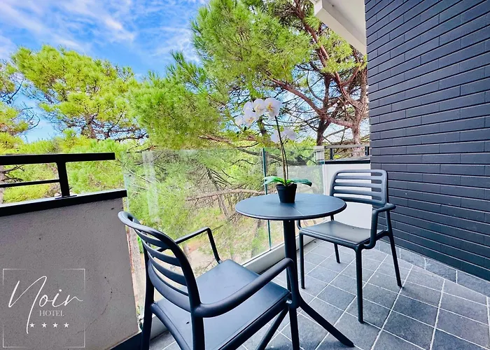 Noir - Free Brunch & Breakfast Until 13-00 - Vicinissimi A Mirabilandia Milano Marittima