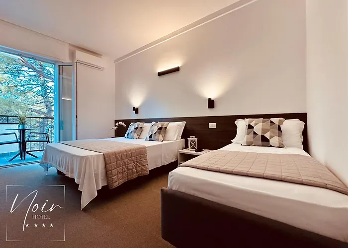 Noir - Free Brunch & Breakfast Until 13-00 - Vicinissimi A Mirabilandia Milano Marittima