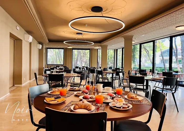 Noir - Free Brunch & Breakfast Until 13-00 - Vicinissimi A Mirabilandia Otel 4*