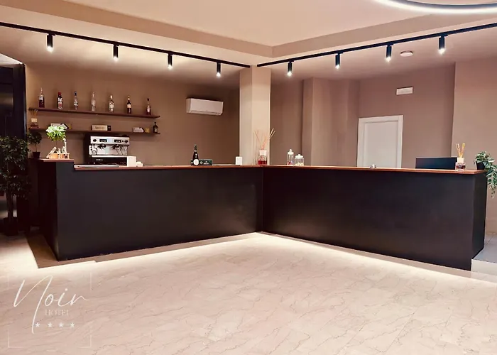 Otel Noir - Free Brunch & Breakfast Until 13-00 - Vicinissimi A Mirabilandia Milano Marittima