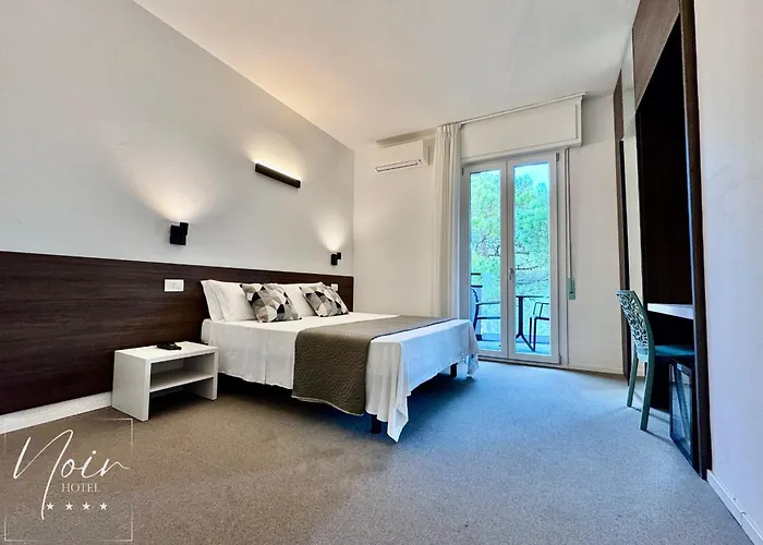 Otel Noir - Free Brunch & Breakfast Until 13-00 - Vicinissimi A Mirabilandia Milano Marittima