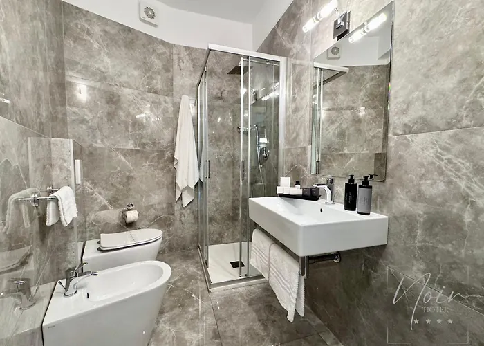 Noir - Free Brunch & Breakfast Until 13-00 - Vicinissimi A Mirabilandia 4*