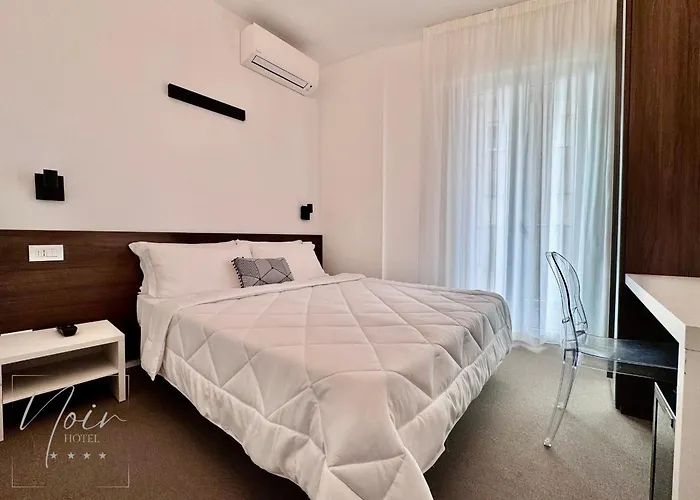 Noir - Free Brunch & Breakfast Until 13-00 - Vicinissimi A Mirabilandia Otel