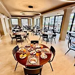 Hotel Noir - Free Brunch & Breakfast Until 13-00 - Vicinissimi A Mirabilandia Milano Marittima
