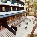 Noir - Free Brunch & Breakfast Until 13-00 - Vicinissimi A Mirabilandia 4* Milano Marittima
