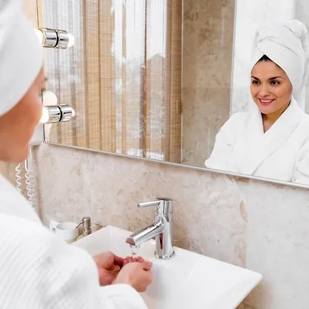 Ξενοδοχείο Noir - Free Brunch & Breakfast Until 13-00 - Vicinissimi A Mirabilandia