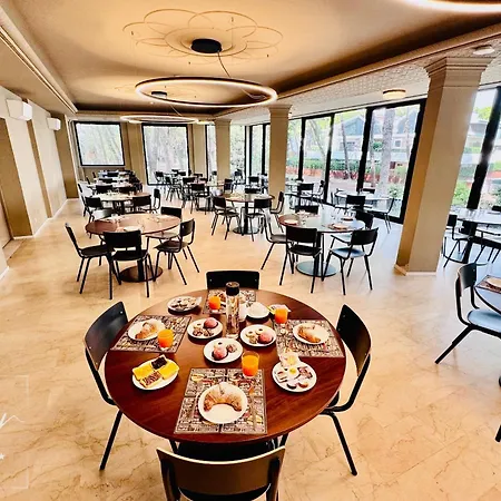 호텔 Noir - Free Brunch & Breakfast Until 13-00 - Vicinissimi A Mirabilandia 밀라노마리티마