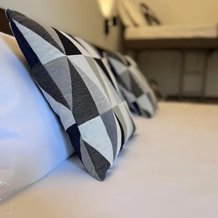 Noir - Free Brunch & Breakfast Until 13-00 - Vicinissimi A Mirabilandia 밀라노마리티마