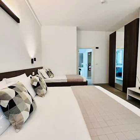 Ξενοδοχείο Noir - Free Brunch & Breakfast Until 13-00 - Vicinissimi A Mirabilandia Μιλάνο Μαριτίμα