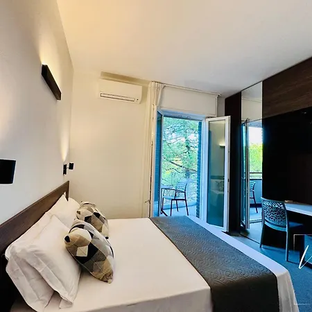 Ξενοδοχείο Noir - Free Brunch & Breakfast Until 13-00 - Vicinissimi A Mirabilandia