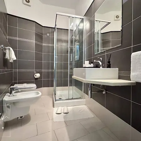 Noir - Free Brunch & Breakfast Until 13-00 - Vicinissimi A Mirabilandia 4*