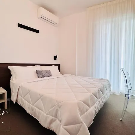 Noir - Free Brunch & Breakfast Until 13-00 - Vicinissimi A Mirabilandia 호텔