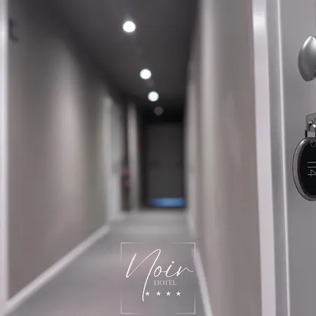 Noir - Free Brunch & Breakfast Until 13-00 - Vicinissimi A Mirabilandia 호텔 밀라노마리티마