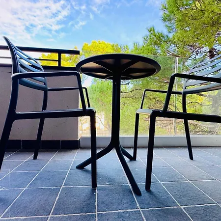 Noir - Free Brunch & Breakfast Until 13-00 - Vicinissimi A Mirabilandia Μιλάνο Μαριτίμα