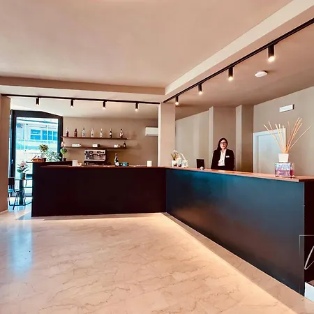 Noir - Free Brunch & Breakfast Until 13-00 - Vicinissimi A Mirabilandia 4* Milano Marittima