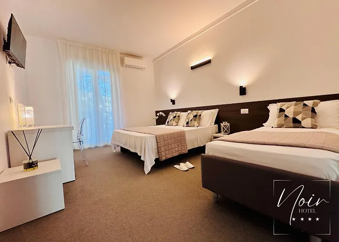 ホテル Noir - Free Brunch & Breakfast Until 13-00 - Vicinissimi A Mirabilandia