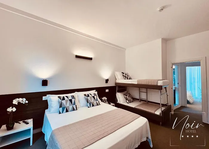 Noir - Free Brunch & Breakfast Until 13-00 - Vicinissimi A Mirabilandia ホテル 4*