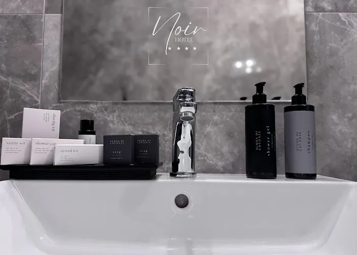 ホテル Noir - Free Brunch & Breakfast Until 13-00 - Vicinissimi A Mirabilandia 4*