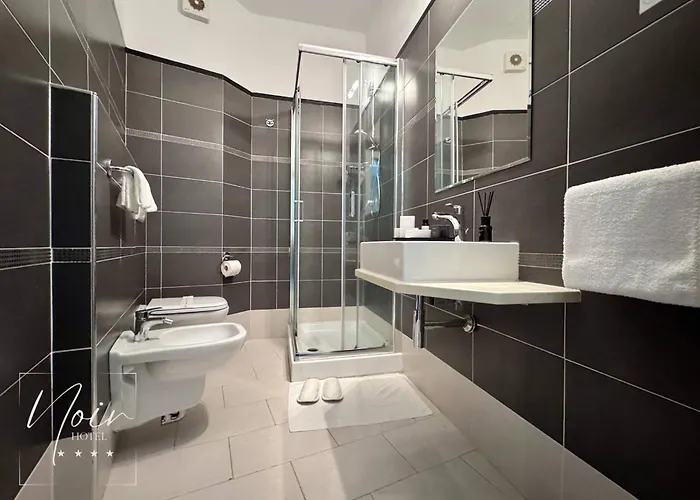 Noir - Free Brunch & Breakfast Until 13-00 - Vicinissimi A Mirabilandia 4*